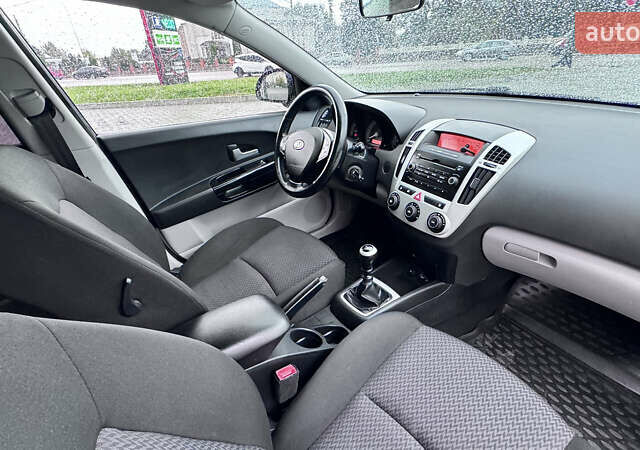 Синий Киа Сид, объемом двигателя 1.6 л и пробегом 176 тыс. км за 4999 $, фото 21 на Automoto.ua