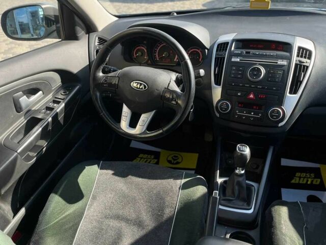 Синий Киа Сид, объемом двигателя 1.6 л и пробегом 325 тыс. км за 5600 $, фото 13 на Automoto.ua