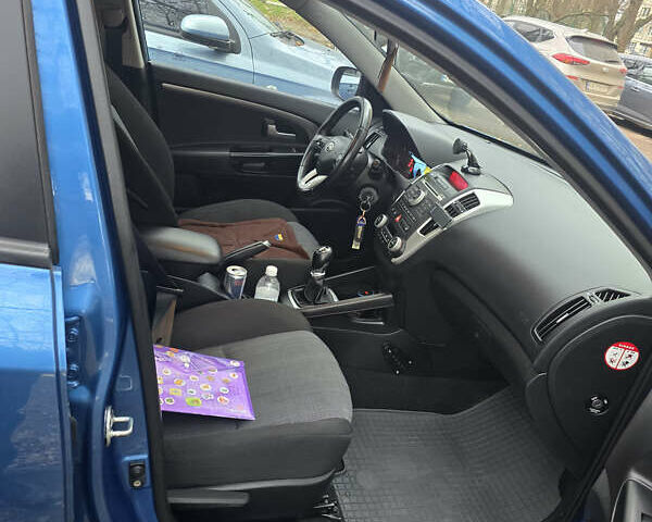 Синій Кіа Сід, об'ємом двигуна 1.6 л та пробігом 278 тис. км за 6500 $, фото 8 на Automoto.ua