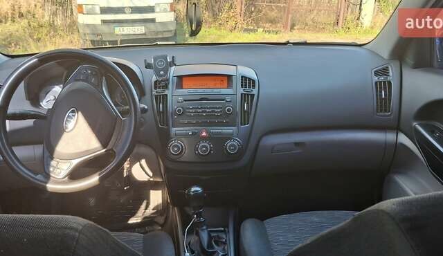 Синий Киа Сид, объемом двигателя 1.6 л и пробегом 310 тыс. км за 5500 $, фото 8 на Automoto.ua