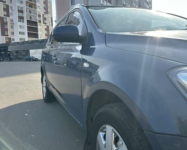 Синий Киа Сид, объемом двигателя 1.58 л и пробегом 285 тыс. км за 4900 $, фото 10 на Automoto.ua