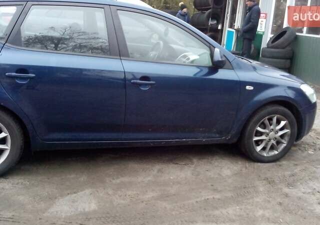 Синий Киа Сид, объемом двигателя 1.6 л и пробегом 250 тыс. км за 5700 $, фото 15 на Automoto.ua