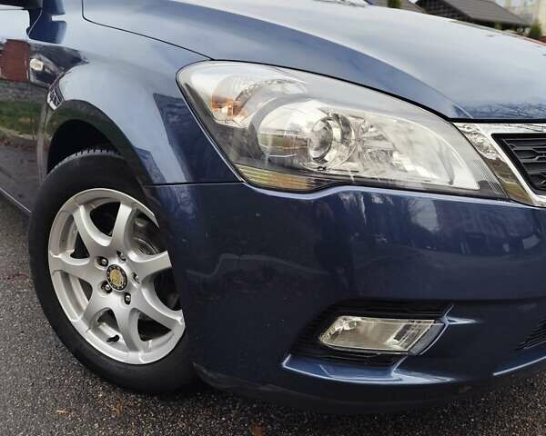Синий Киа Сид, объемом двигателя 1.4 л и пробегом 217 тыс. км за 6200 $, фото 44 на Automoto.ua