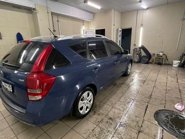 Синій Кіа Сід, об'ємом двигуна 1.6 л та пробігом 289 тис. км за 5300 $, фото 2 на Automoto.ua