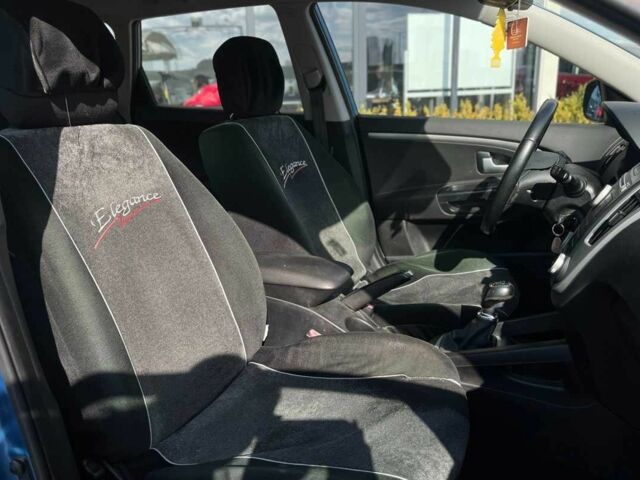 Синий Киа Сид, объемом двигателя 1.6 л и пробегом 325 тыс. км за 5600 $, фото 10 на Automoto.ua