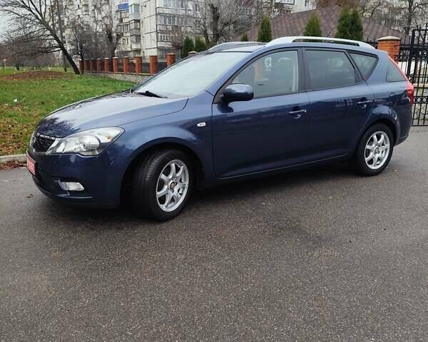 Синий Киа Сид, объемом двигателя 1.4 л и пробегом 217 тыс. км за 6000 $, фото 4 на Automoto.ua