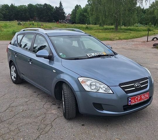 Синій Кіа Сід, об'ємом двигуна 1.4 л та пробігом 178 тис. км за 5500 $, фото 2 на Automoto.ua
