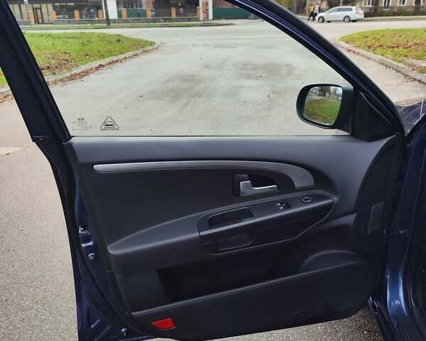 Синій Кіа Сід, об'ємом двигуна 1.4 л та пробігом 217 тис. км за 6300 $, фото 43 на Automoto.ua