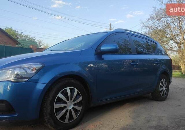 Синий Киа Сид, объемом двигателя 1.58 л и пробегом 212 тыс. км за 6700 $, фото 6 на Automoto.ua