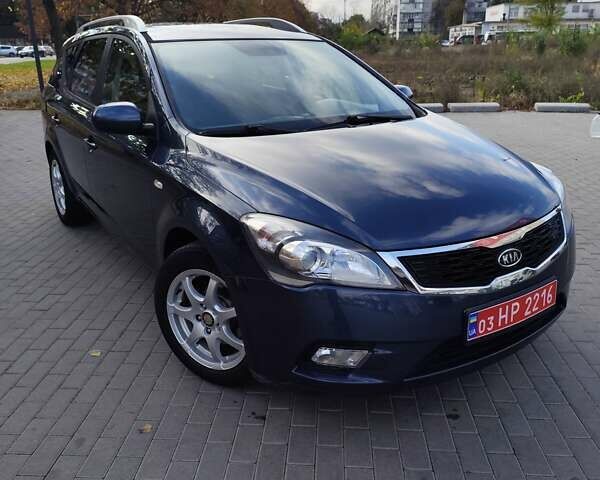 Киа Сид 2010 в Белой Церкве на Automoto.ua Синий Киа Сид, объемом двигателя 1.4 л и пробегом 217 тыс. км за 6300 $, фото 10 на Automoto.ua