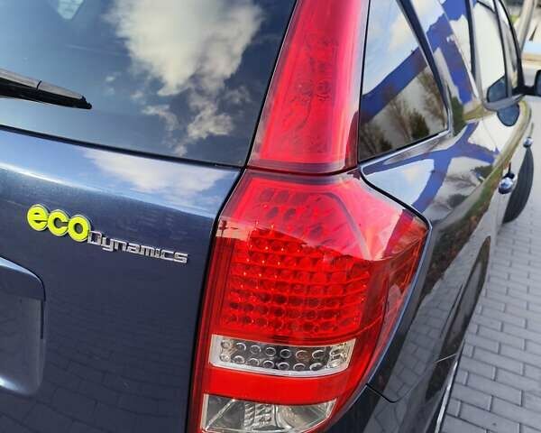 Синий Киа Сид, объемом двигателя 1.4 л и пробегом 217 тыс. км за 6000 $, фото 42 на Automoto.ua