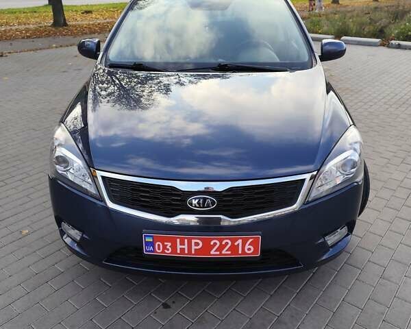 Синий Киа Сид, объемом двигателя 1.4 л и пробегом 217 тыс. км за 6200 $, фото 6 на Automoto.ua