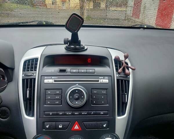 Синий Киа Сид, объемом двигателя 1.6 л и пробегом 248 тыс. км за 6300 $, фото 8 на Automoto.ua