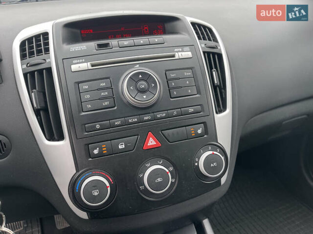 Синий Киа Сид, объемом двигателя 1.6 л и пробегом 241 тыс. км за 7600 $, фото 18 на Automoto.ua