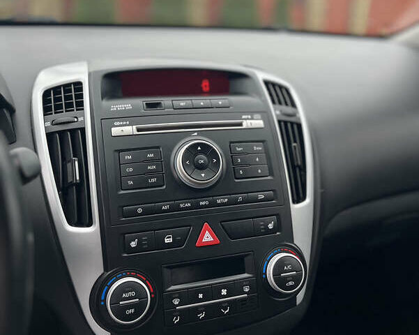 Синий Киа Сид, объемом двигателя 1.6 л и пробегом 259 тыс. км за 7400 $, фото 38 на Automoto.ua