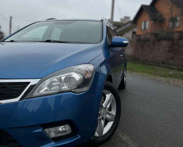 Синий Киа Сид, объемом двигателя 1.6 л и пробегом 259 тыс. км за 7400 $, фото 3 на Automoto.ua