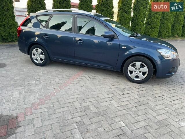 Синий Киа Сид, объемом двигателя 1.4 л и пробегом 209 тыс. км за 6550 $, фото 4 на Automoto.ua