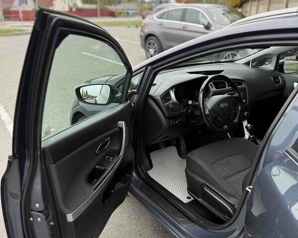 Синий Киа Сид, объемом двигателя 1.4 л и пробегом 227 тыс. км за 7650 $, фото 25 на Automoto.ua