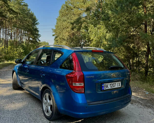 Синий Киа Сид, объемом двигателя 1.58 л и пробегом 220 тыс. км за 7100 $, фото 5 на Automoto.ua