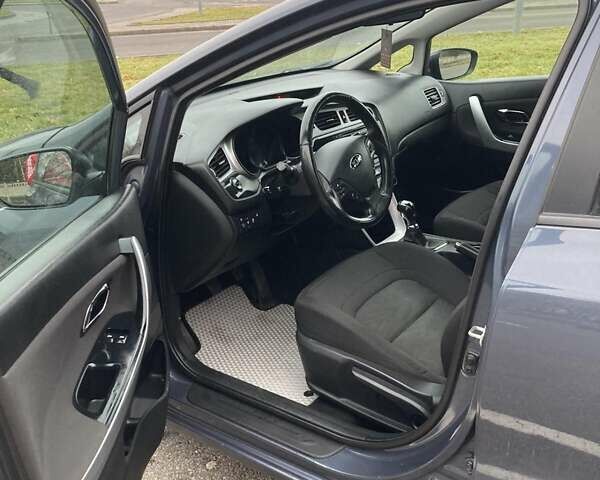 Синий Киа Сид, объемом двигателя 1.4 л и пробегом 225 тыс. км за 7800 $, фото 22 на Automoto.ua