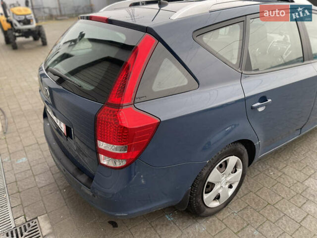 Синий Киа Сид, объемом двигателя 1.4 л и пробегом 210 тыс. км за 5250 $, фото 11 на Automoto.ua