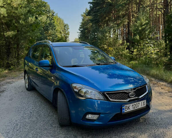 Синий Киа Сид, объемом двигателя 1.58 л и пробегом 220 тыс. км за 7100 $, фото 2 на Automoto.ua