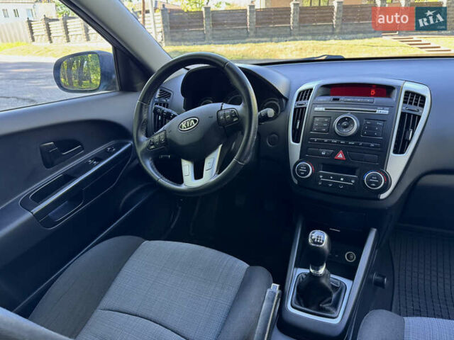 Синий Киа Сид, объемом двигателя 1.6 л и пробегом 217 тыс. км за 7300 $, фото 11 на Automoto.ua