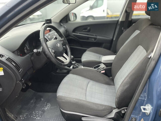 Синий Киа Сид, объемом двигателя 1.4 л и пробегом 210 тыс. км за 5250 $, фото 14 на Automoto.ua