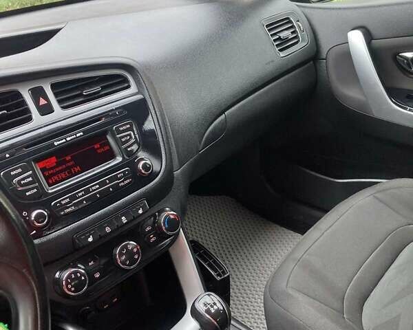 Синий Киа Сид, объемом двигателя 1.4 л и пробегом 225 тыс. км за 7800 $, фото 23 на Automoto.ua