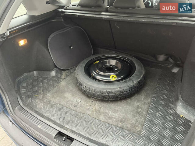 Синий Киа Сид, объемом двигателя 1.4 л и пробегом 210 тыс. км за 5250 $, фото 12 на Automoto.ua