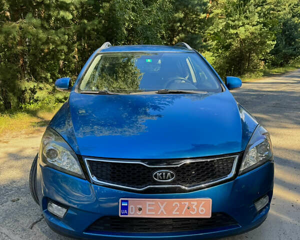 Синий Киа Сид, объемом двигателя 1.58 л и пробегом 220 тыс. км за 7100 $, фото 6 на Automoto.ua