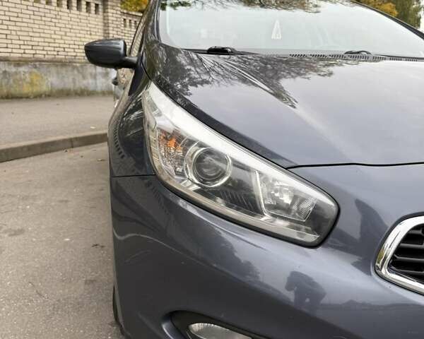 Синий Киа Сид, объемом двигателя 1.4 л и пробегом 227 тыс. км за 7650 $, фото 13 на Automoto.ua