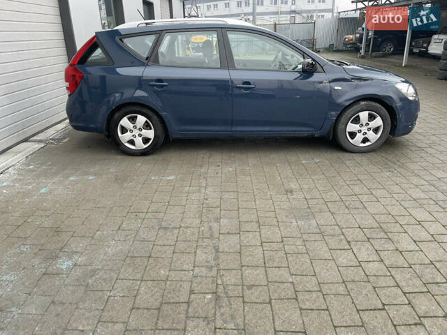 Синий Киа Сид, объемом двигателя 1.4 л и пробегом 210 тыс. км за 5250 $, фото 5 на Automoto.ua