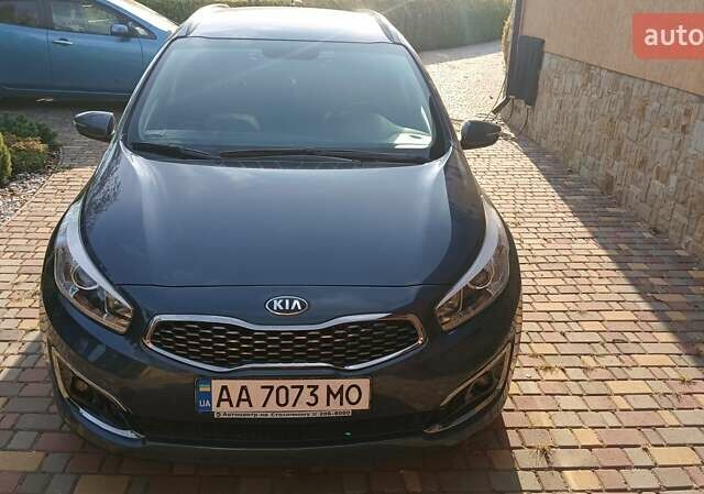 Синий Киа Сид, объемом двигателя 1.58 л и пробегом 96 тыс. км за 14000 $, фото 3 на Automoto.ua