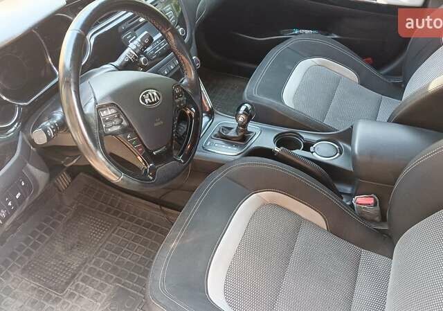 Синий Киа Сид, объемом двигателя 1.58 л и пробегом 96 тыс. км за 14000 $, фото 4 на Automoto.ua