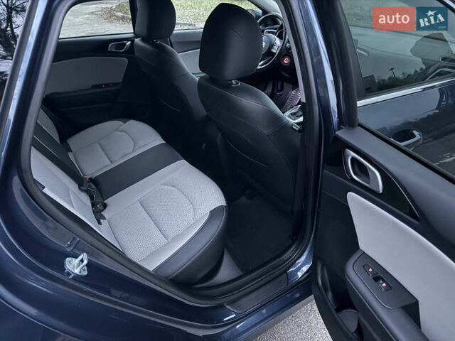 Синий Киа Сид, объемом двигателя 1.59 л и пробегом 87 тыс. км за 16300 $, фото 15 на Automoto.ua