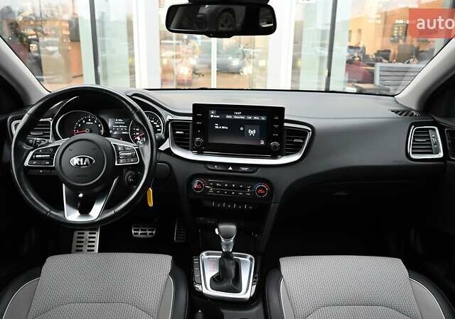 Синій Кіа Сід, об'ємом двигуна 1.59 л та пробігом 96 тис. км за 16738 $, фото 7 на Automoto.ua