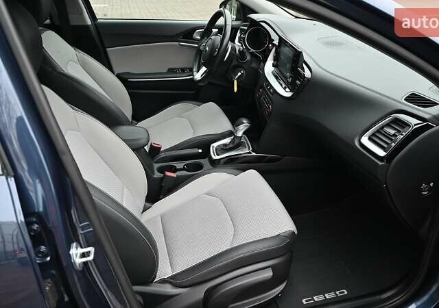 Синій Кіа Сід, об'ємом двигуна 1.59 л та пробігом 96 тис. км за 16738 $, фото 5 на Automoto.ua