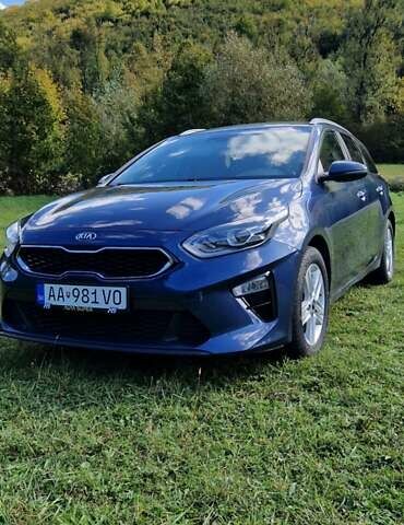 Синий Киа Сид, объемом двигателя 0 л и пробегом 225 тыс. км за 12192 $, фото 9 на Automoto.ua