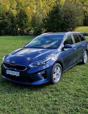 Синий Киа Сид, объемом двигателя 0 л и пробегом 225 тыс. км за 12192 $, фото 4 на Automoto.ua