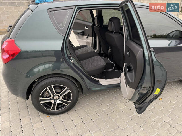 Зелений Кіа Сід, об'ємом двигуна 1.6 л та пробігом 239 тис. км за 5250 $, фото 25 на Automoto.ua