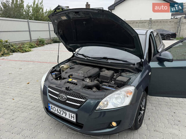 Зелений Кіа Сід, об'ємом двигуна 1.6 л та пробігом 239 тис. км за 5250 $, фото 32 на Automoto.ua