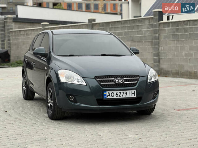 Зелений Кіа Сід, об'ємом двигуна 1.6 л та пробігом 239 тис. км за 5250 $, фото 10 на Automoto.ua