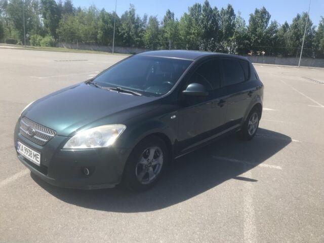 Зеленый Киа Сид, объемом двигателя 1.6 л и пробегом 280 тыс. км за 4500 $, фото 2 на Automoto.ua