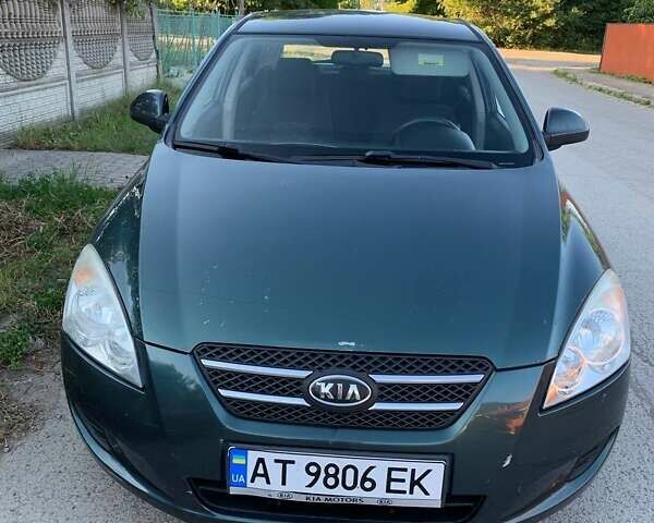 Зеленый Киа Сид, объемом двигателя 1.4 л и пробегом 160 тыс. км за 5300 $, фото 8 на Automoto.ua