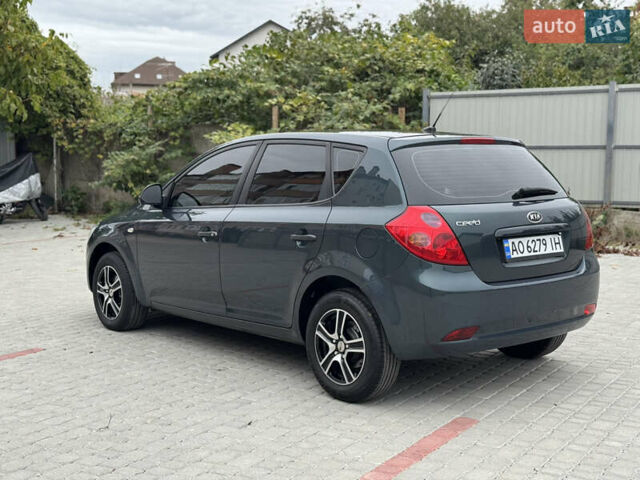 Зелений Кіа Сід, об'ємом двигуна 1.6 л та пробігом 239 тис. км за 5250 $, фото 5 на Automoto.ua