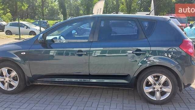 Зеленый Киа Сид, объемом двигателя 1.59 л и пробегом 217 тыс. км за 7300 $, фото 9 на Automoto.ua