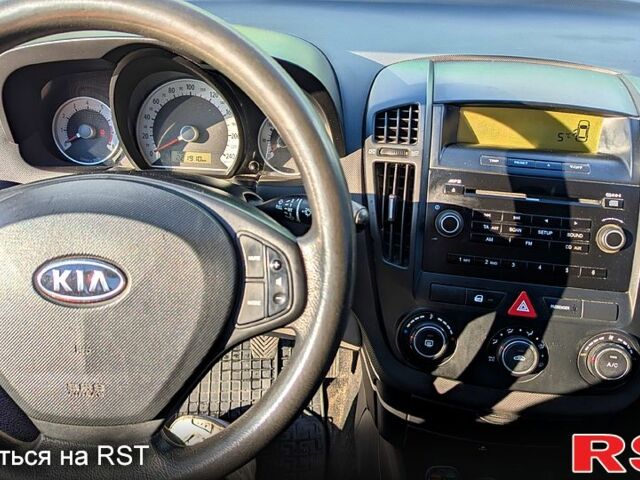 Зеленый Киа Сид, объемом двигателя 1.4 л и пробегом 221 тыс. км за 5700 $, фото 10 на Automoto.ua