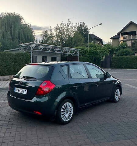 Зеленый Киа Сид, объемом двигателя 1.4 л и пробегом 211 тыс. км за 4900 $, фото 4 на Automoto.ua