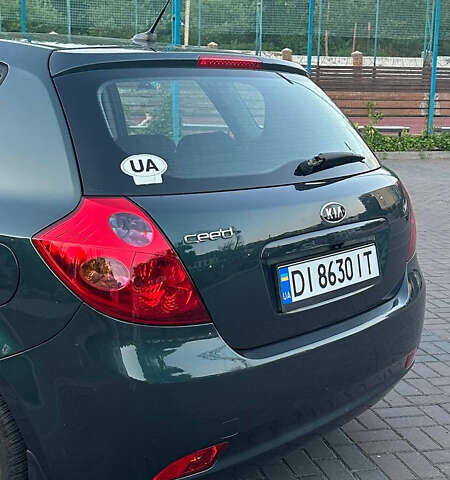 Зеленый Киа Сид, объемом двигателя 1.4 л и пробегом 211 тыс. км за 4900 $, фото 5 на Automoto.ua